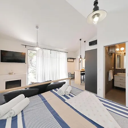 Candela Apartment