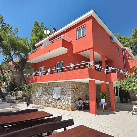 Apartment Candela *