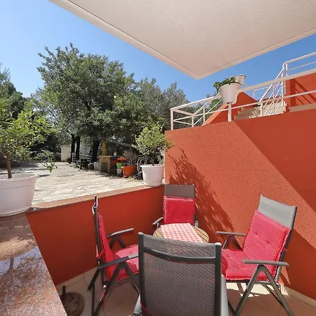 Candela Apartment *